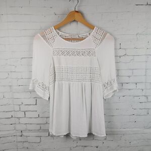 PALE SKY WHITE SHORT SLEEVE ROUND NECK LACE TOP SIZE SMALL